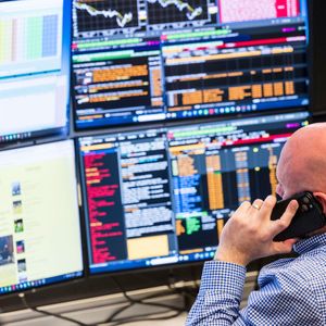 Solana, XRP ETFs take different paths as crypto investors pile in