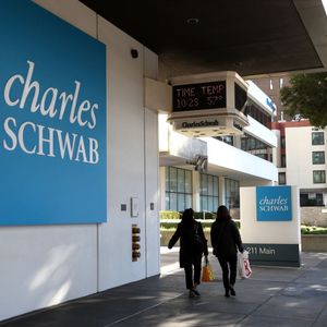 Schwab plans spot bitcoin, ether trading launch in first half of 2026