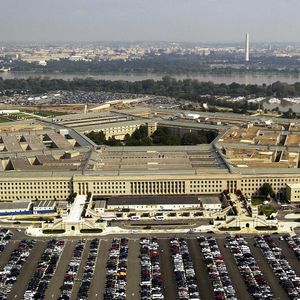 Bitcoin's bullish momentum runs into Pentagon-backed inflation warning