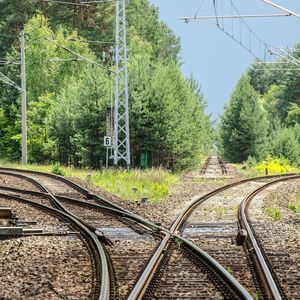 A long-time developer wants to split Bitcoin blockchain and reassign Satoshi coins. The community is calling it a theft