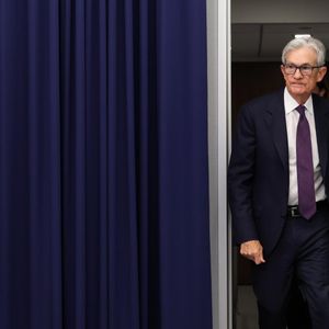 Fed chair Jerome Powell says he will stay on as Govenor after term amid legal pressure