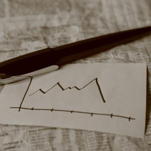 Dogecoin slides 4%, bitcoin rally pauses as Iran ceasefire optimism lifts equities