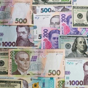 At $322 billion, the stablecoin market value exceeds the FX reserves of 95 nations