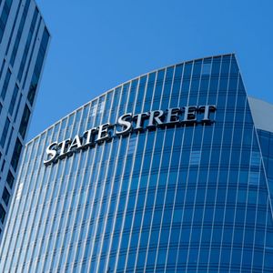 State Street targets stablecoin reserve boom with new money market fund