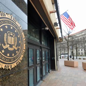 U.S. FBI intelligence agent arrested in connection with theft of $1 million in crypto