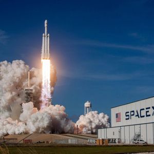 SpaceX extends decline to 11% on lockup expiration and capex spending fears