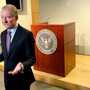 SEC proposes transfer agent rule, sets event to figure out round-the-clock U.S. trading