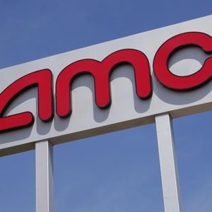 AMC CEO blasts Robinhood for stock token, putting synthetic shares in spotlight