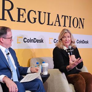 Democrats 'chose visceral hatred for' Donald Trump over crypto Clarity Act, Lummis says