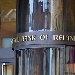 Irish Central Bank Chief Calls for Ban on Crypto Advertising: Bloomberg