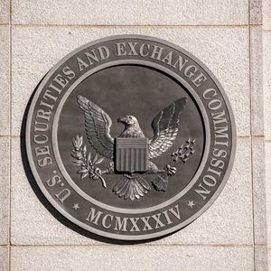 SEC warns of 'significant' risk of loss for crypto investors