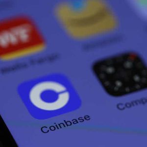 Coinbase stock briefly dips into red as some users see zero in their accounts