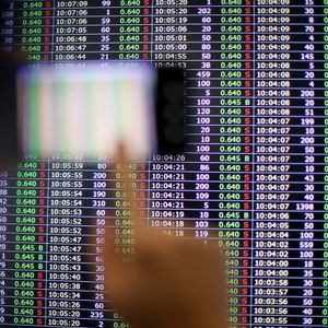 Asia shares edge up, oil slips as Trump weighs Iran strikes