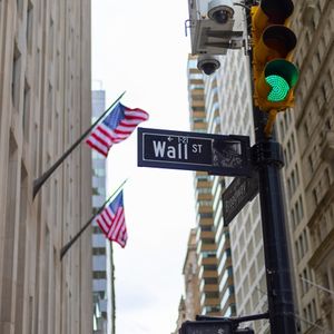 Stock index futures rally as traders spy end to government shutdown