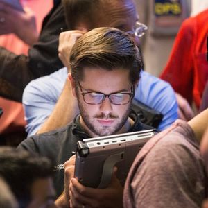 Stock index futures dip as risk-off trade continues