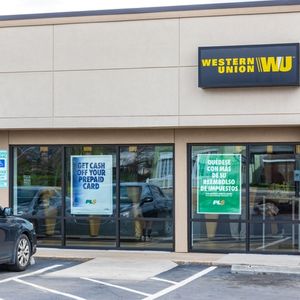 Western Union's 10% Dividend Is Now Reinforced By A Clever Crypto Strategy