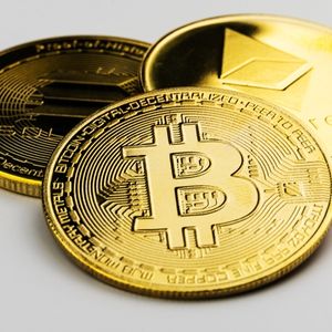 Bitcoin And Altcoins Breakout As Stock Market Momentum Fades: BTC, ETH And SOL Outlook