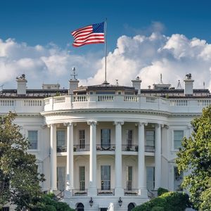 Crypto, banking execs said to meet at White House over stalled bill - report