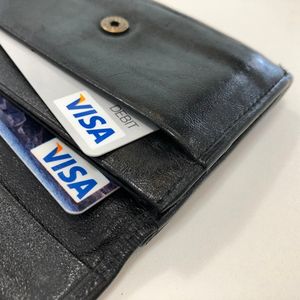 Visa stock up with five blockchains added to stablecoin settlement pilot; CRCL, BLSH, GEMI down