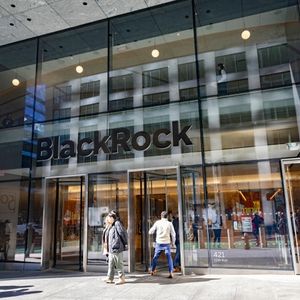 What's BlackRock planning? Led Q1 ETF rally; now moves $124M BTC & ETH
