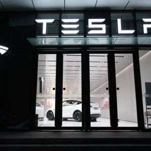 SA Asks: Will Tesla merge with SpaceX?