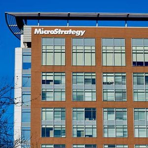Strategy Q2 earnings test: Bitcoin weakness, EPS cuts put results at risk?