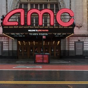 AMC CEO slams Robinhood over stock tokens