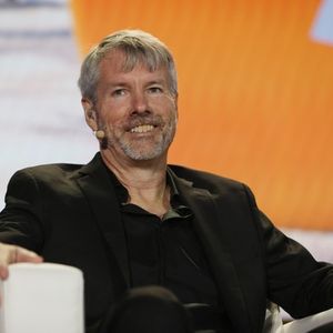 Saylor moves $297M in BTC: Strategy selling or wallet shuffle?
