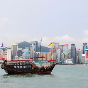Chinese State-Owned Banks Extend Crypto-Friendly Hand to Hong Kong Firms