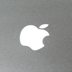 Apple Will Remove The Bitcoin Whitepaper From Macbooks in The Next Update – Here's Why