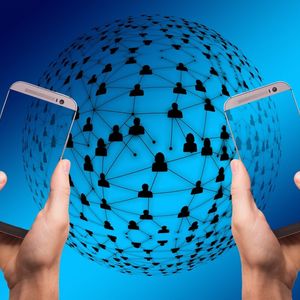 Peer-to-Peer Crypto Platforms under Pressure in Declining Market