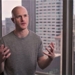 Coinbase CEO Reveals SEC's Request to Suspend Trading in Non-Bitcoin Cryptocurrencies