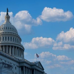 Pro-Bitcoin Presidential Candidate Vivek Ramaswamy Praises Grayscale's Victory for Bitcoin and Blockchain Innovation in the US