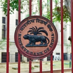 RBI Governor Touts CBDC as Solution to 'High Cost, Low Speed' Cross-Border Payments