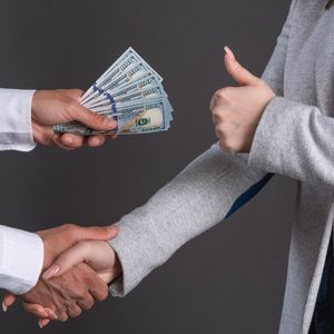 Investor Disagreements Force FloorDAO to Send $2.5 Million to Splinter Faction – What's Going On?