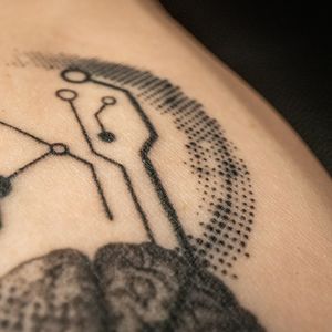 Tattoos as NFTs: Machine Paves Way for Artist Royalties – Here's How it Works