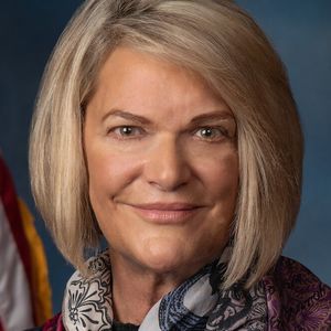 Pro-Bitcoin Senator Lummis Explains Why Crypto Is Not The Problem On Terrorist Financing