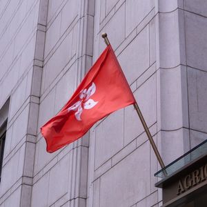 Futu Holdings Subsidiary PantherTrade Seeks Crypto Trading Platform License in Hong Kong