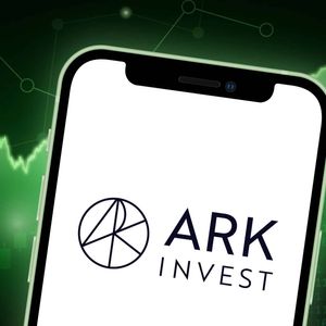 Cathie Wood’s ARK Invest Sells Coinbase Near Top, Loads Up on Robinhood