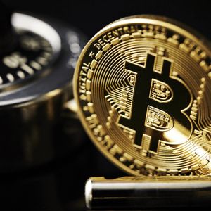 Bitcoin Miners Sell 10,600 BTC, Worth $455.8M in Crypto Renaissance
