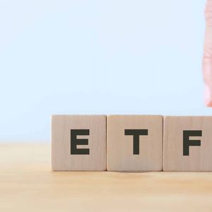 Spot Bitcoin ETFs Record $4B in Inflows as Incumbent Crypto Fund Issuers Lose $2.9B