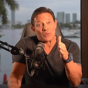 Wolf of Wall Street Jordan Belfort Admits He Lost $300,000 in Crypto Hacking – This is What Happened