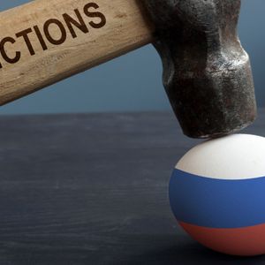 Sanctions Increase Crypto Risks for Russians, Warns Central Bank