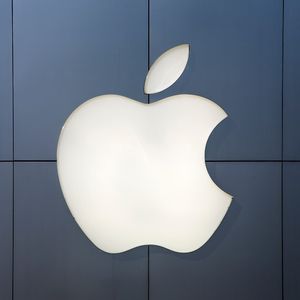 Apple to Allow External App Stores in Major Overhaul Prompted by EU Regulations – NFT Boom Incoming?