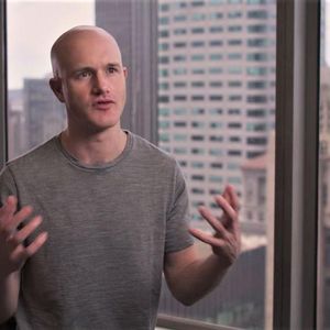 Coinbase CEO Brian Armstrong Ready to Defend Staking in Court if Necessary