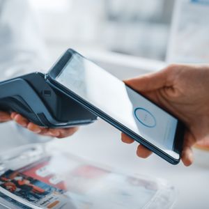 Binance, PoS Giant Ingenico Seal In-store Crypto Pay Deal