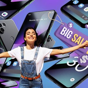 Solana Slashes Price of Its Saga Phone Amid Disappointing Sales