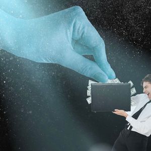 F2pool Returns Paxos' Overpaid $500K BTC Fee, Defying Poll