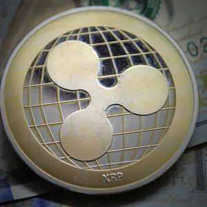DeeStream (DST) presale rockets as Stage 1 STILL AVAILABLE – Solana (SOL) and Ripple (XRP) holders buy in early