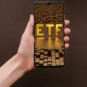 BlackRock BTC ETF on Track to Overtake Grayscale’s GBTC